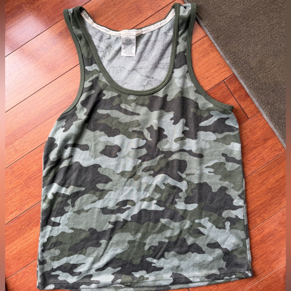 Camouflage LUCKY BRAND  Tank Top and Shorts Set- SMALL - Picture 4 of 6